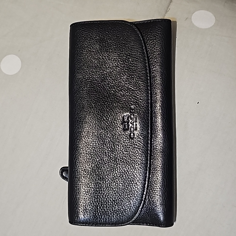 Like new smooth leather wallet.